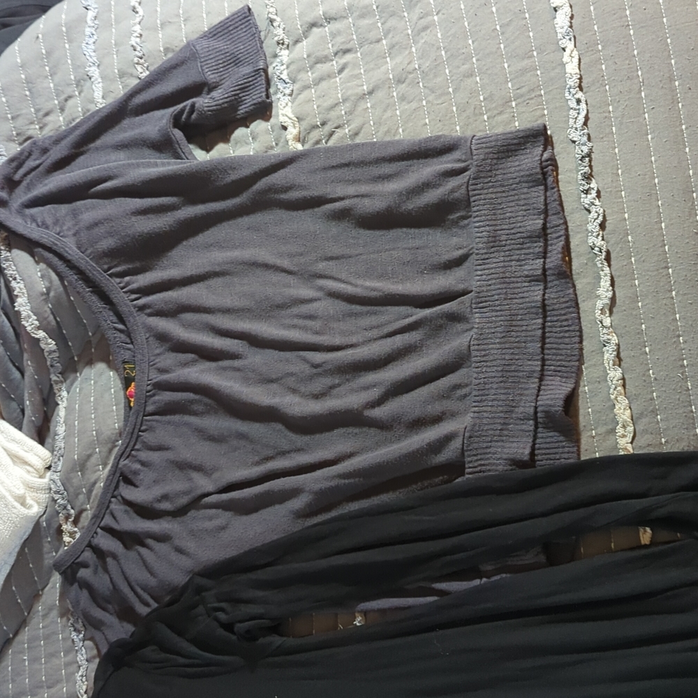Shirts - Picture 3 of 4